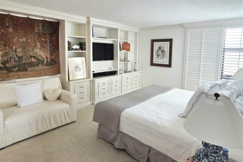 Condo in Key Biscayne, Florida, 2 bedrooms  № 2052795 - photo 13