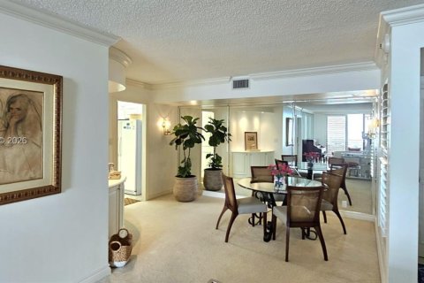 Condo in Key Biscayne, Florida, 2 bedrooms  № 2052795 - photo 3