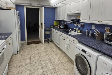 Condo in Key Biscayne, Florida, 2 bedrooms  № 2052795 - photo 5