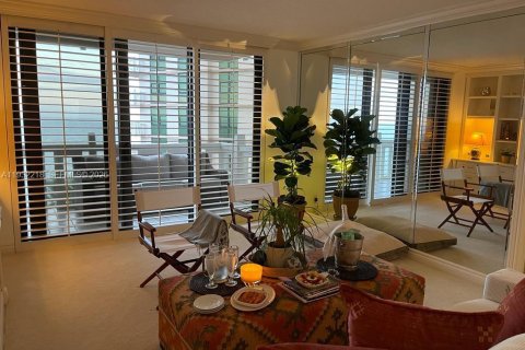 Condo in Key Biscayne, Florida, 2 bedrooms  № 2052795 - photo 21