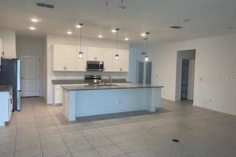 House in Palm Coast, Florida 4 bedrooms, 212.37 sq.m. № 1908037 - photo 6