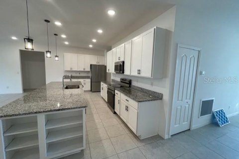 House in Palm Coast, Florida 4 bedrooms, 212.37 sq.m. № 1908037 - photo 4
