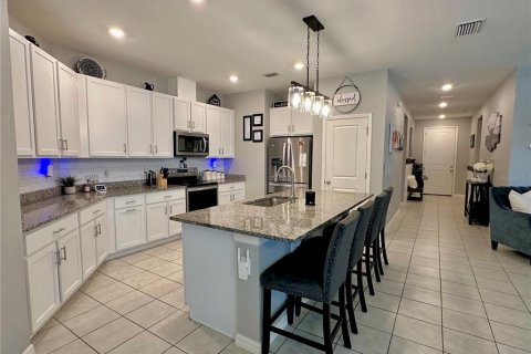 House in LEGENDS POINTE in Hudson, Florida 4 bedrooms, 184.23 sq.m. № 1822321 - photo 12