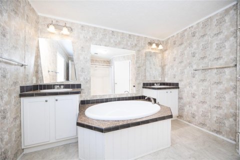 Casa en venta en Raiford, Florida, 3 dormitorios, 167.22 m2 № 1598495 - foto 17