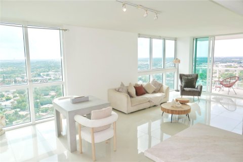 Condo in Miami, Florida, 2 bedrooms  № 2089157 - photo 18