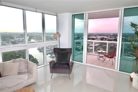 Condo in Miami, Florida, 2 bedrooms  № 2089157 - photo 19