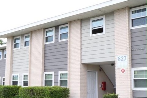 Condo in Orlando, Florida, 2 bedrooms  № 2102447 - photo 2
