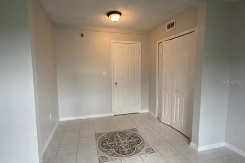 Condo in Orlando, Florida, 2 bedrooms  № 2102447 - photo 13