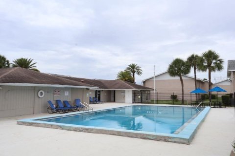 Condo in Orlando, Florida, 2 bedrooms  № 2102447 - photo 15