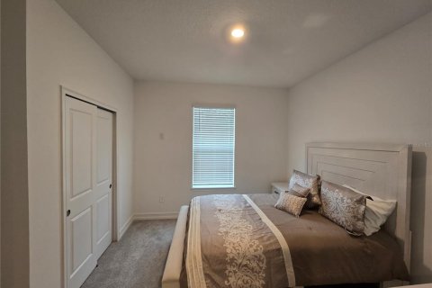 House in Palmetto, Florida 3 bedrooms, 200.3 sq.m. № 2108775 - photo 6