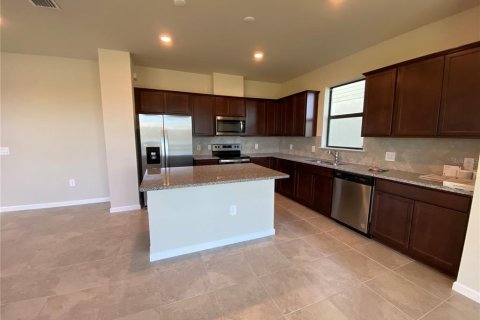 Villa ou maison à louer à Bradenton, Floride: 4 chambres, 205.13 m2 № 1777130 - photo 8