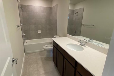 Villa ou maison à louer à Bradenton, Floride: 4 chambres, 205.13 m2 № 1777130 - photo 12