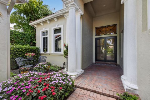 House in Palm Beach Gardens, Florida 3 bedrooms, 274.8 sq.m. № 2254918 - photo 3