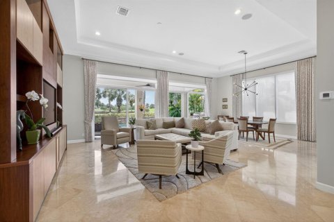House in Palm Beach Gardens, Florida 3 bedrooms, 274.8 sq.m. № 2254918 - photo 15