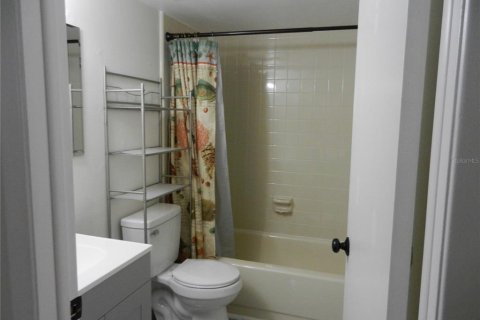 Condo in Tampa, Florida, 2 bedrooms № 2200830 - photo 18