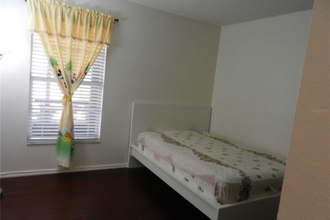 Condo in Tampa, Florida, 2 bedrooms № 2200830 - photo 20