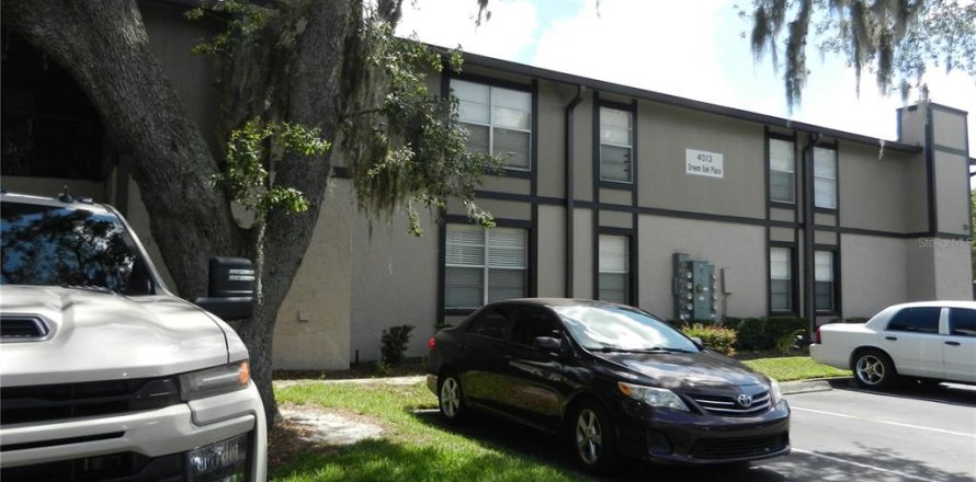 Condo in Tampa, Florida, 2 bedrooms № 2200830