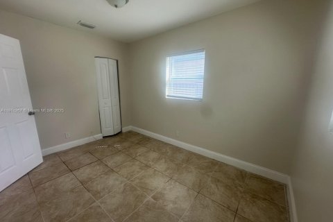 House in Fort Lauderdale, Florida 3 bedrooms, 84.82 sq.m. № 1967496 - photo 5