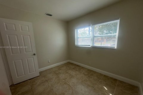 House in Fort Lauderdale, Florida 3 bedrooms, 84.82 sq.m. № 1967496 - photo 6