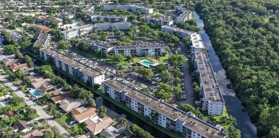 Condo in Oakland Park, Florida, 1 bedroom № 1224720