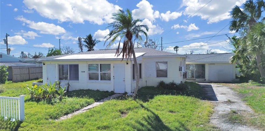 House in Madeira Beach, Florida 2 bedrooms, 93.65 sq.m. № 1535818