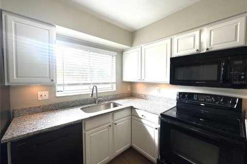 Villa ou maison à louer à Orlando, Floride: 3 chambres, 144.37 m2 № 1854283 - photo 3