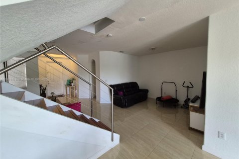 Adosado en venta en Doral, Florida, 3 dormitorios, 156.35 m2 № 1961028 - foto 10