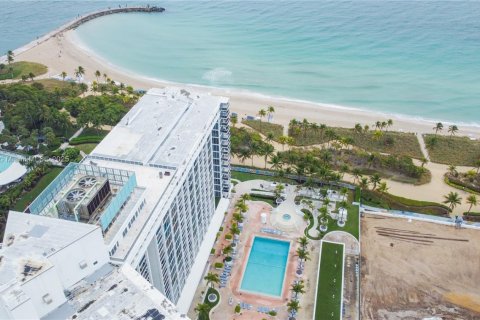 Condo in Bal Harbour, Florida, 2 bedrooms  № 1703796 - photo 4