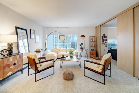 Condo in Bal Harbour, Florida, 2 bedrooms  № 1703796 - photo 15
