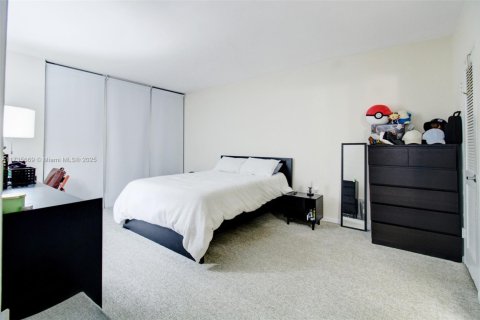 Condo in Bal Harbour, Florida, 2 bedrooms  № 1703796 - photo 20