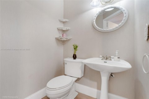 Купить таунхаус в Коконат Крик, Флорида 3 спальни, 128.95м2, № 1896292 - фото 16