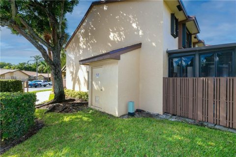 Townhouse in Coconut Creek, Florida 3 bedrooms, 128.95 sq.m. № 1896292 - photo 19