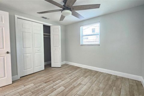 Casa en alquiler en Port Richey, Florida, 2 dormitorios, 74.88 m2 № 2102935 - foto 16