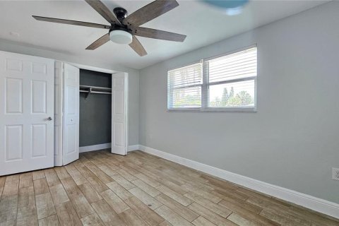 Casa en alquiler en Port Richey, Florida, 2 dormitorios, 74.88 m2 № 2102935 - foto 12