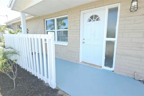 Casa en alquiler en Port Richey, Florida, 2 dormitorios, 74.88 m2 № 2102935 - foto 24