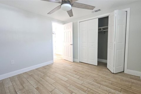 Casa en alquiler en Port Richey, Florida, 2 dormitorios, 74.88 m2 № 2102935 - foto 17