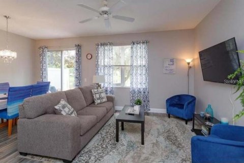Townhouse in Kissimmee, Florida 3 bedrooms, 167.04 sq.m. № 2379604 - photo 3