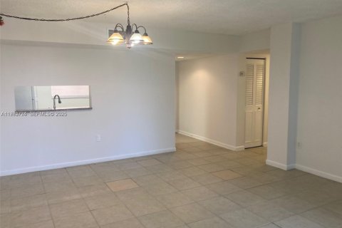 Купить кондоминиум в Майами, Флорида 2 спальни, 89.65м2, № 2048157 - фото 9