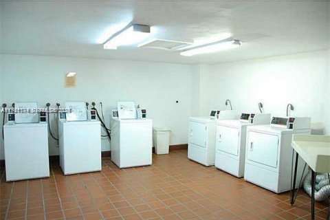 Купить кондоминиум в Майами, Флорида 2 спальни, 89.65м2, № 2048157 - фото 28