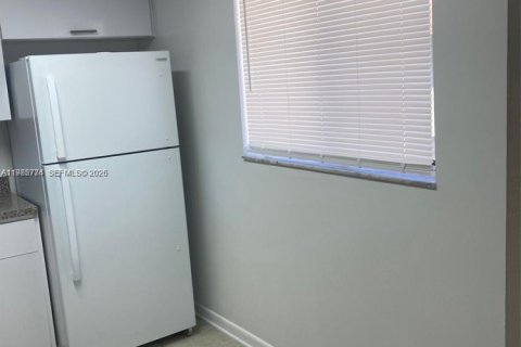 Купить кондоминиум в Майами, Флорида 2 спальни, 89.65м2, № 2048157 - фото 4