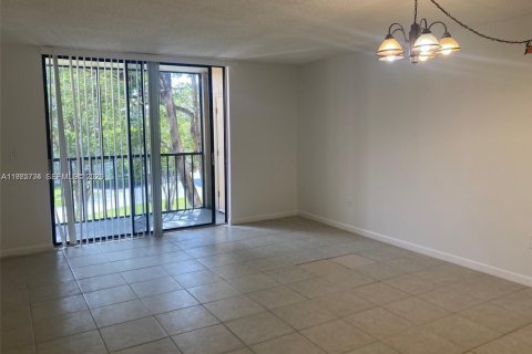 Купить кондоминиум в Майами, Флорида 2 спальни, 89.65м2, № 2048157 - фото 6