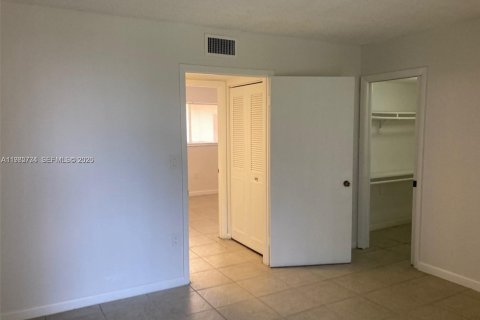 Купить кондоминиум в Майами, Флорида 2 спальни, 89.65м2, № 2048157 - фото 21