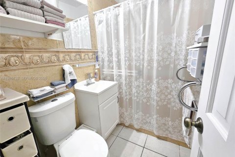 Casa en venta en North Miami, Florida, 4 dormitorios, 141.3 m2 № 2001663 - foto 19