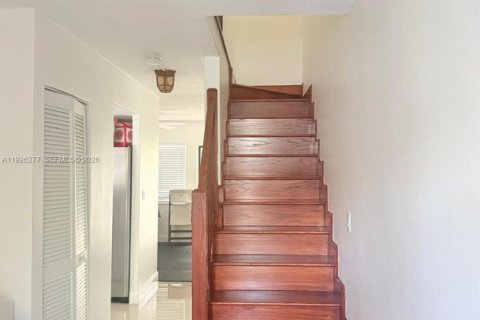 Condo in Miami, Florida, 2 bedrooms № 1994534 - photo 18