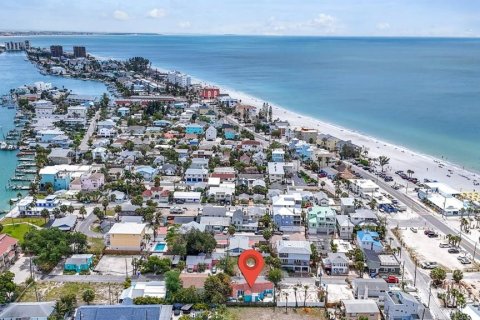 Купить виллу или дом в Трежер-Айленд, Флорида 3 комнаты, 115.76м2, № 2142071 - фото 22