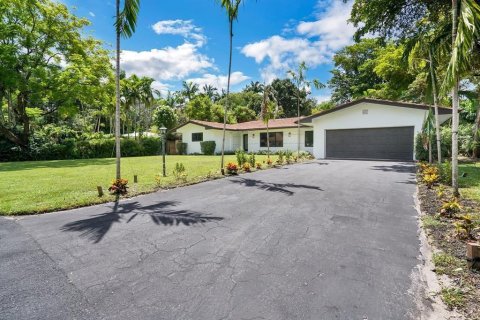 House in Plantation, Florida 3 bedrooms, 180.04 sq.m. № 2250780 - photo 3
