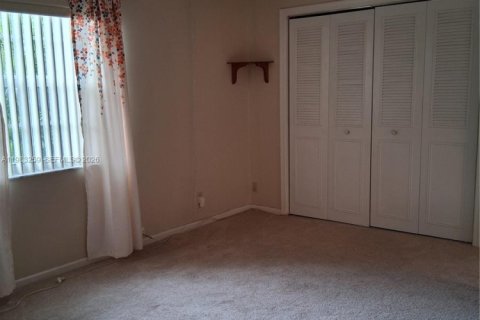 Condo in Davie, Florida, 2 bedrooms  № 2074525 - photo 13