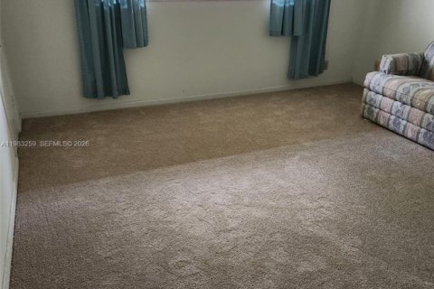 Condo in Davie, Florida, 2 bedrooms  № 2074525 - photo 17