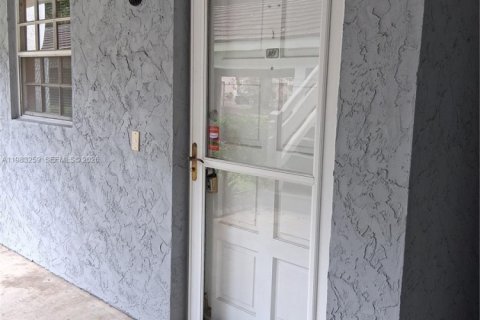 Condo in Davie, Florida, 2 bedrooms  № 2074525