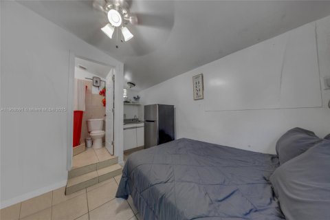 Propiedad comercial en venta en Miami, Florida, 246.28 m2 № 2012678 - foto 26